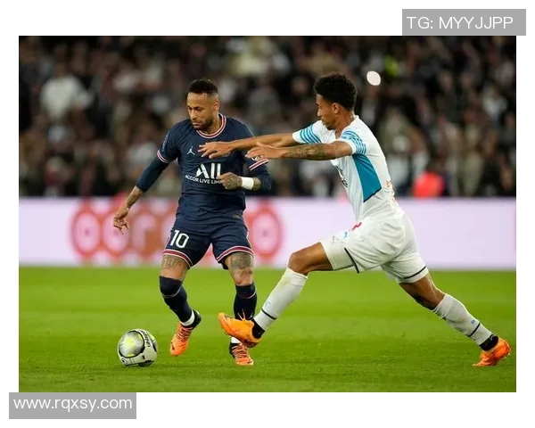 2019年巴黎圣日耳曼与马赛的经典对决回顾与分析